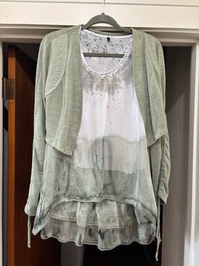 Picadilly Canada Sage Green Layered Tee with Speckle Pattern